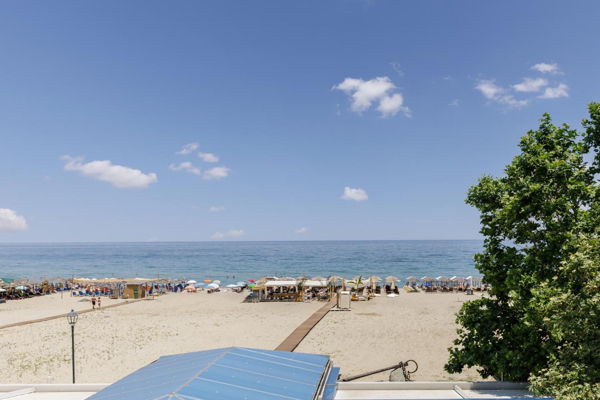 ניי פורי Agyra Seaview Hotel By Panel Hospitality מראה חיצוני תמונה