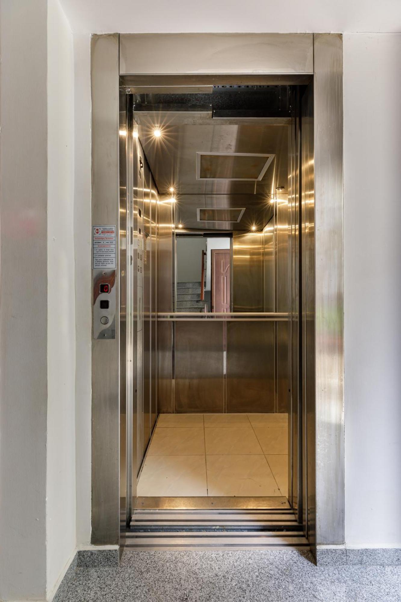 ניי פורי Agyra Seaview Hotel By Panel Hospitality מראה חיצוני תמונה