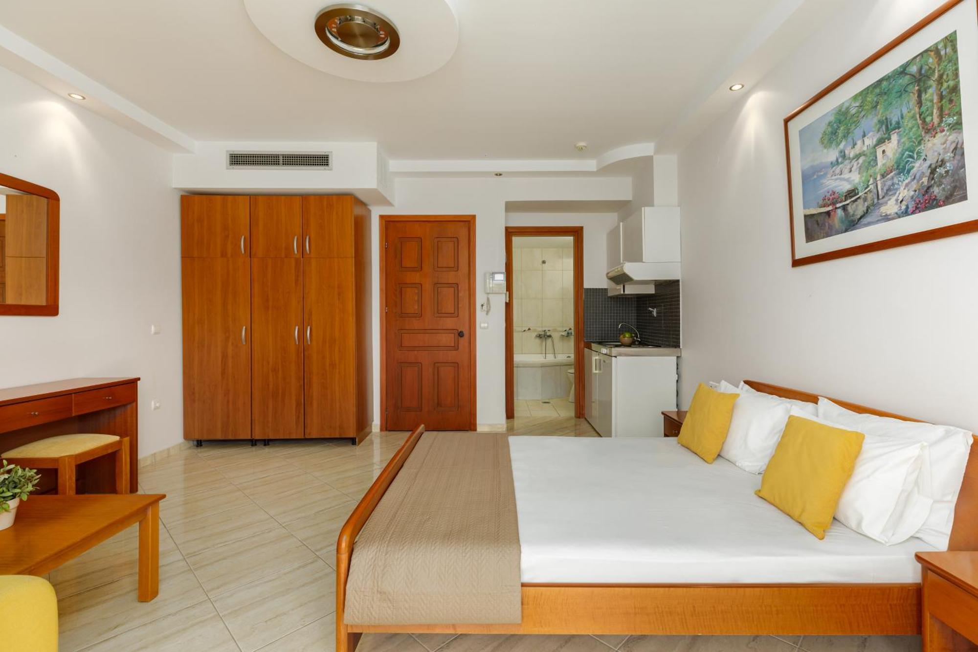 ניי פורי Agyra Seaview Hotel By Panel Hospitality מראה חיצוני תמונה